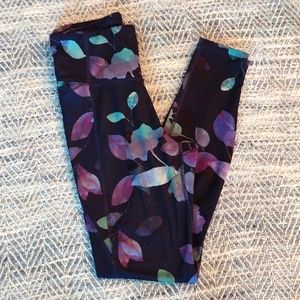⏩all in motion⏩ floral workout leggings